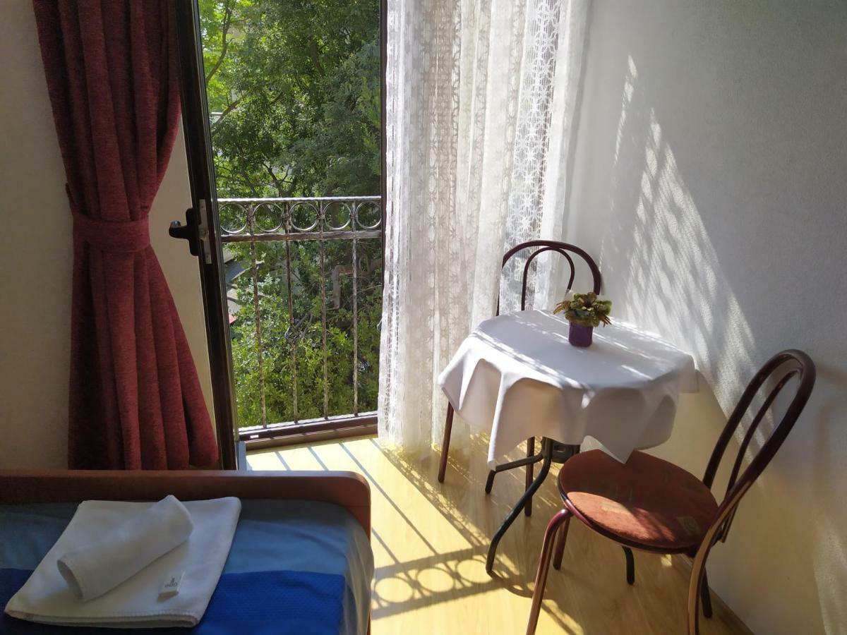 Hotel Pansion Ribica Crikvenica Exterior foto